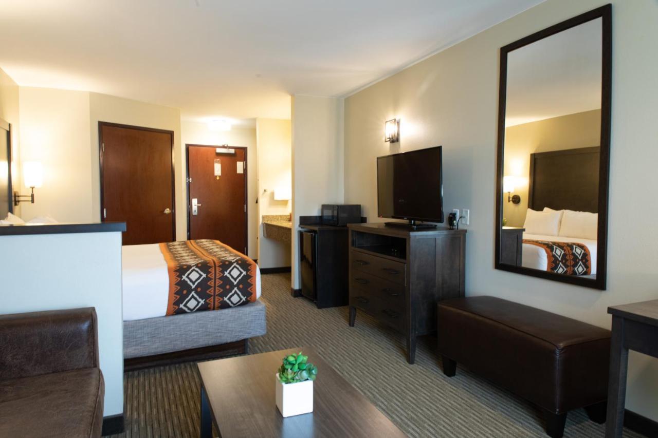 Oxford Suites Pendleton Esterno foto